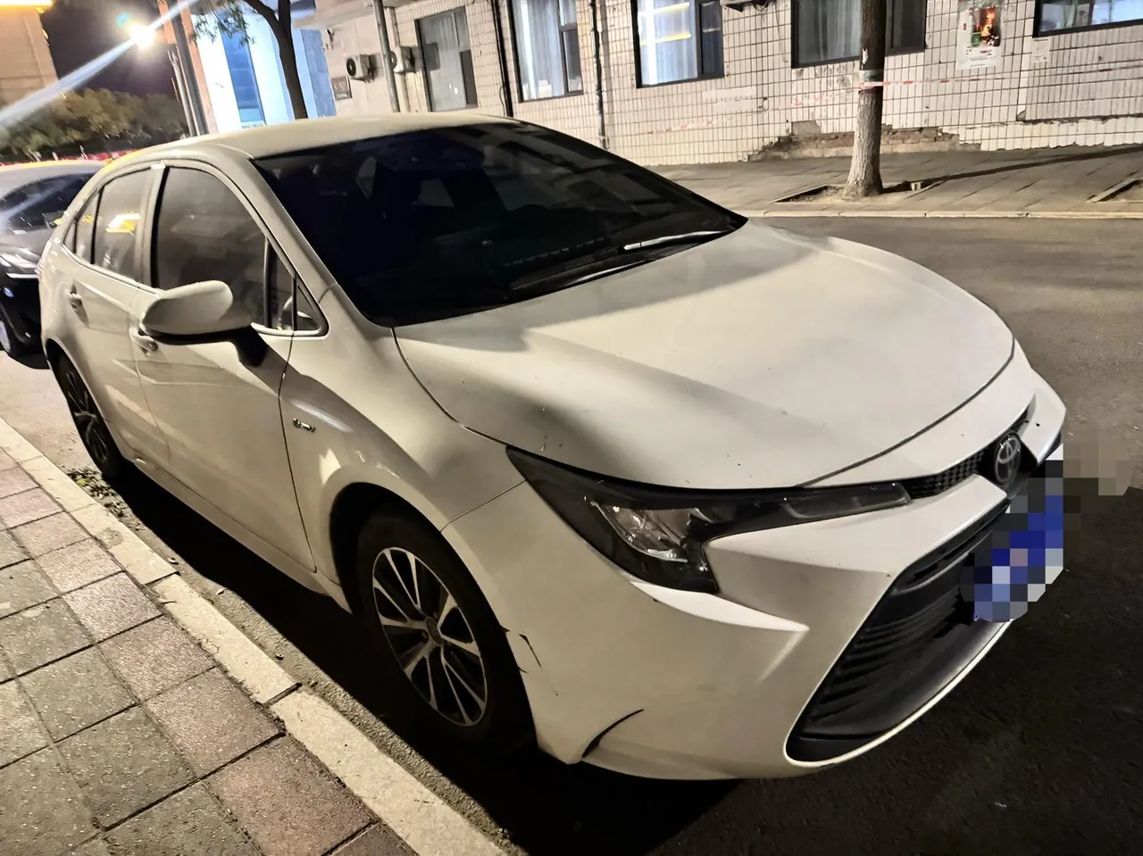 Toyota 2024 Lei Ling Shuangqing 1.8 Stepless Intelligent Electric Hybrid Leading Edition Automatic Gear 2