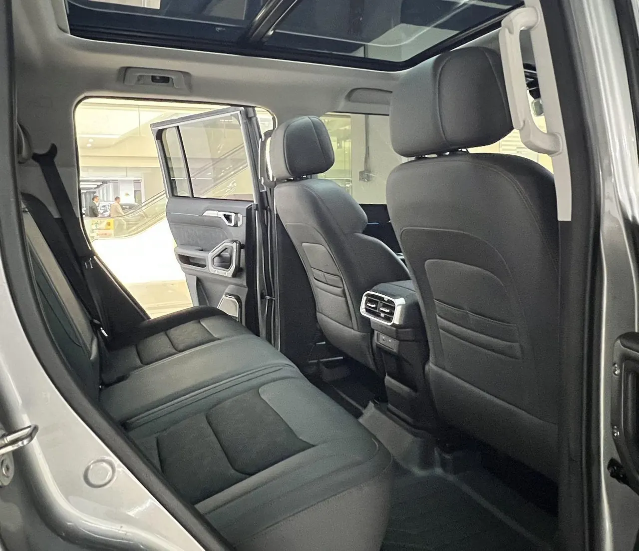 Jetour 2024 Traveler 2.0T 4-wheel Drive Yueyo PRO Automatic Gear 7