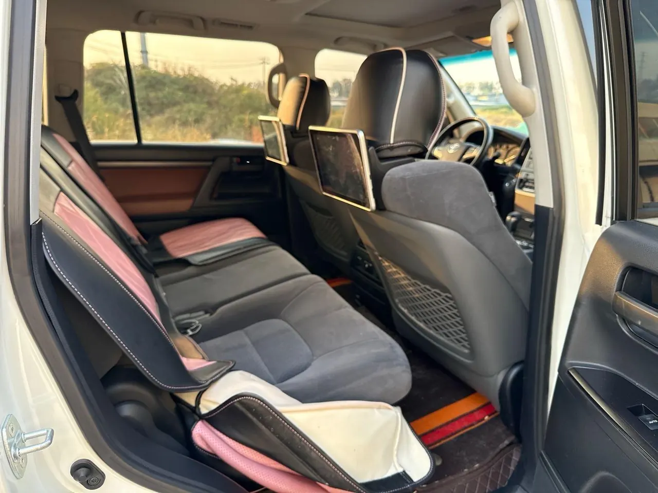 Toyota Land Cruiser (Imported) 2020 Land Cruiser 4.0 Middle East Manual 7