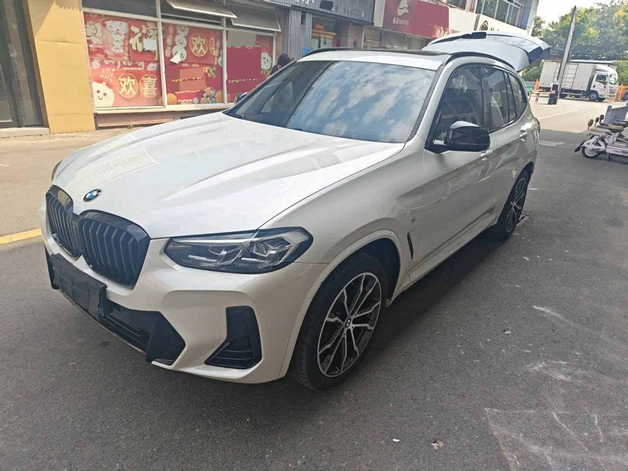 Открыть галерею: BMW 2022 X3 xDrive30i 2.0T Leading M Obsidian Night Suit Automatic Gear