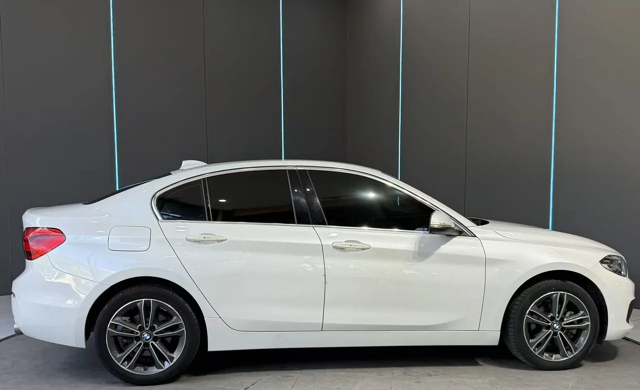 BMW 1 Series 2020 120i 1.5T Fashion Automatic 4