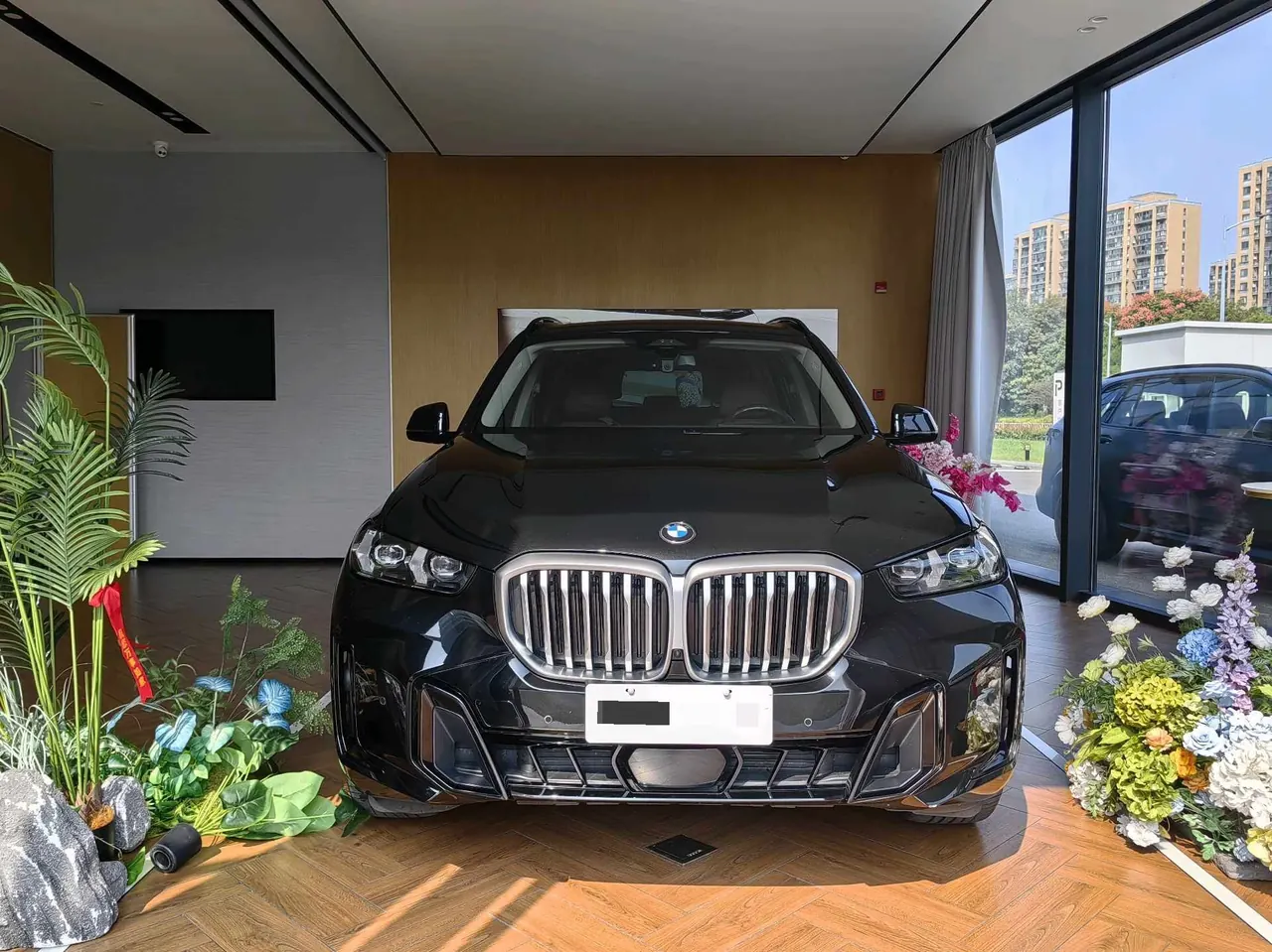 BMW 2023 X5 xDrive30Li 48V 2.0T exclusive m sports obsidian night suit automatic gear 2