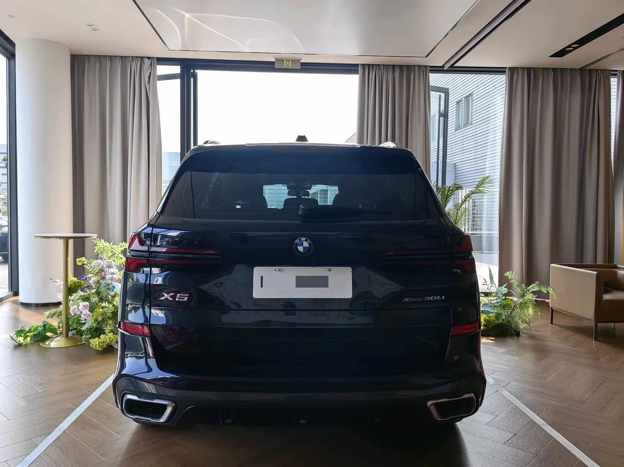 BMW 2023 X5 xDrive30Li 48V 2.0T exclusive m sports obsidian night suit automatic gear 5