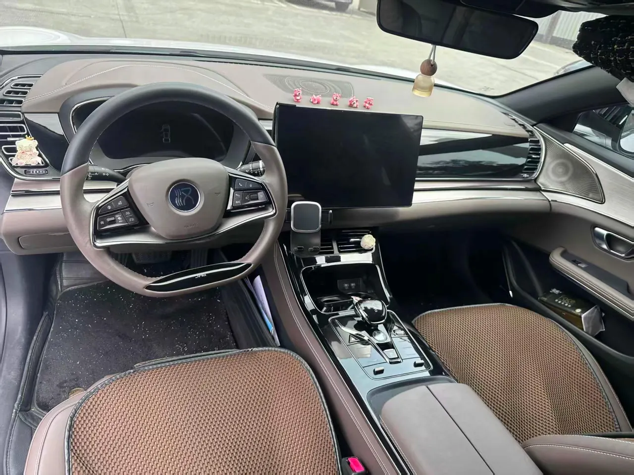 BYD 2020 Han Super Long Endurance Deluxe Automatic Transmission 5
