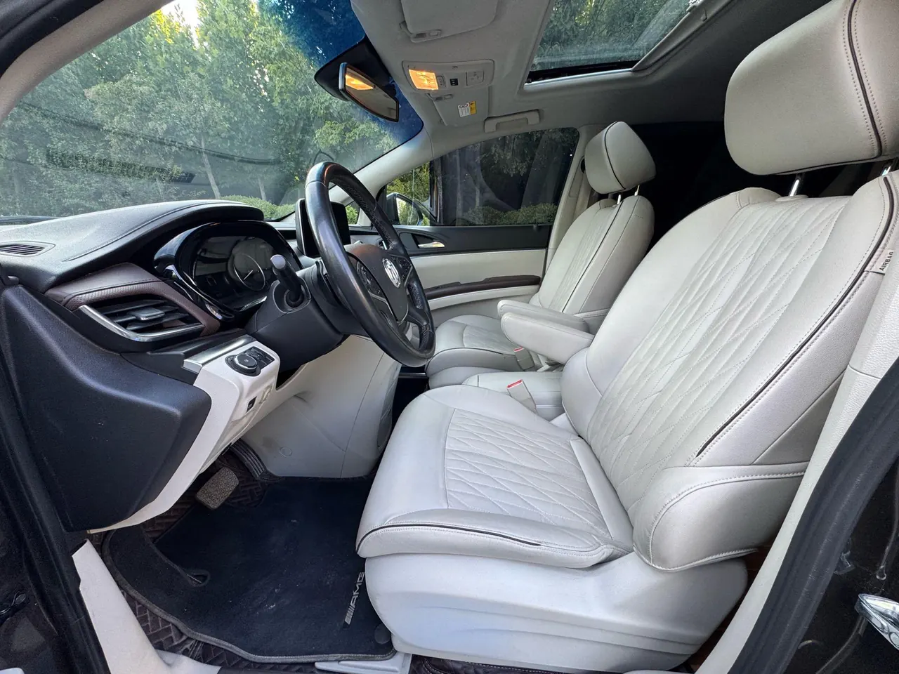 Buick 2021 GL8 Land Business Class 2.0T 652T Luxury Automatic Gear 2