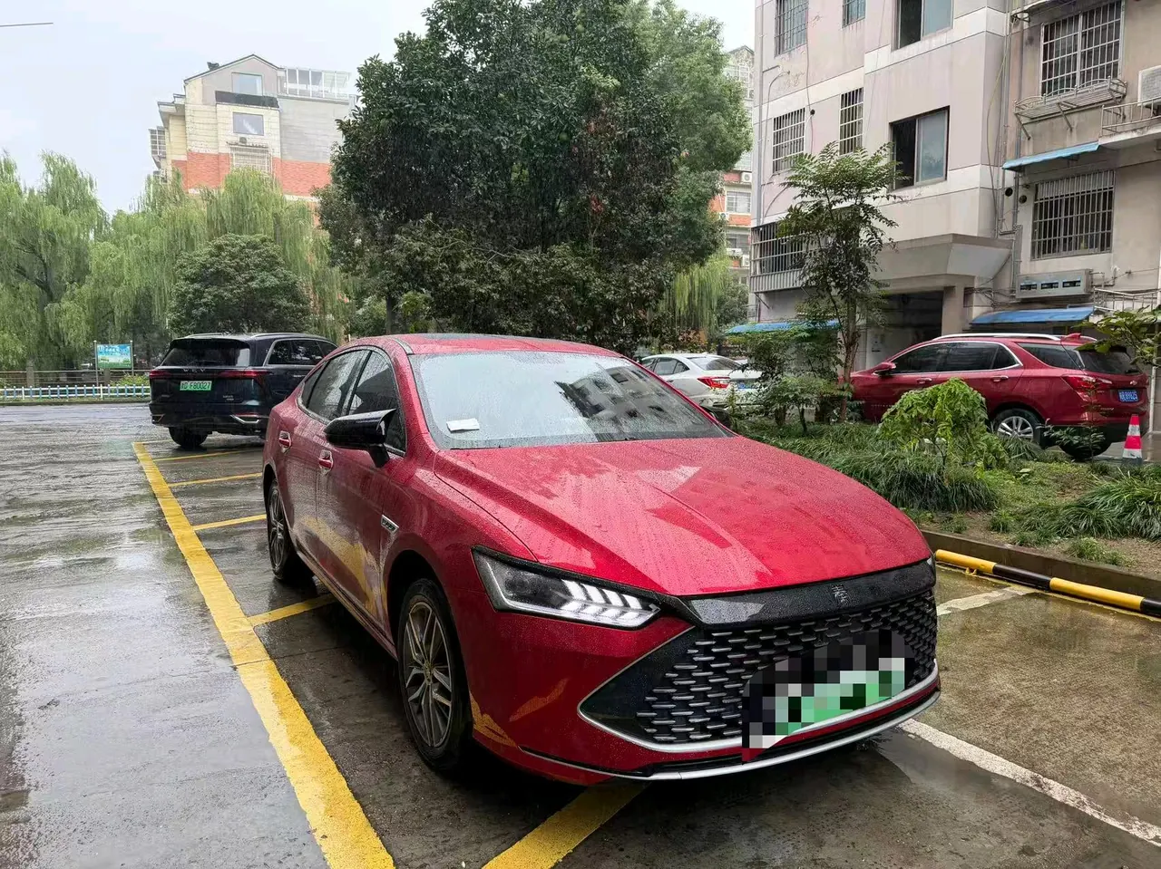 BYD 2023 Qin PLUS DM-i 1.5 stepless champion version leading 120KM automatic gear 3