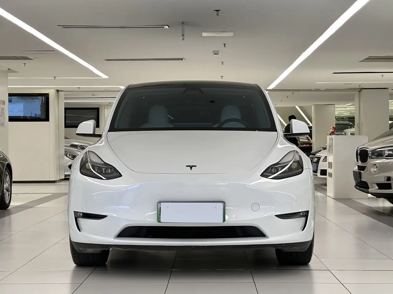 Tesla 2022 Model Y long endurance all-wheel drive version automatic transmission 2