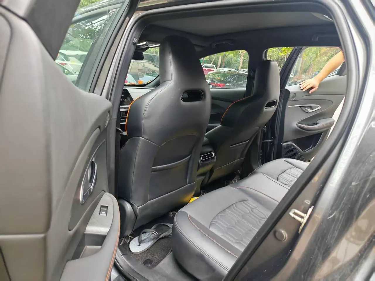 ChangAn 2022 UNI-T 1.5T Flagship Automatic Gear 4