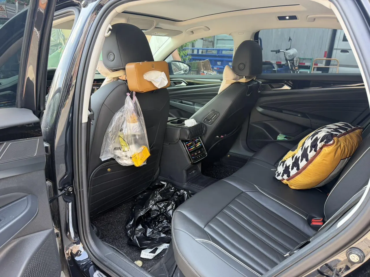 Volkswagen 2022 Passat 2.0TSI 330TSI Star Elite Edition Automatic Gear 3