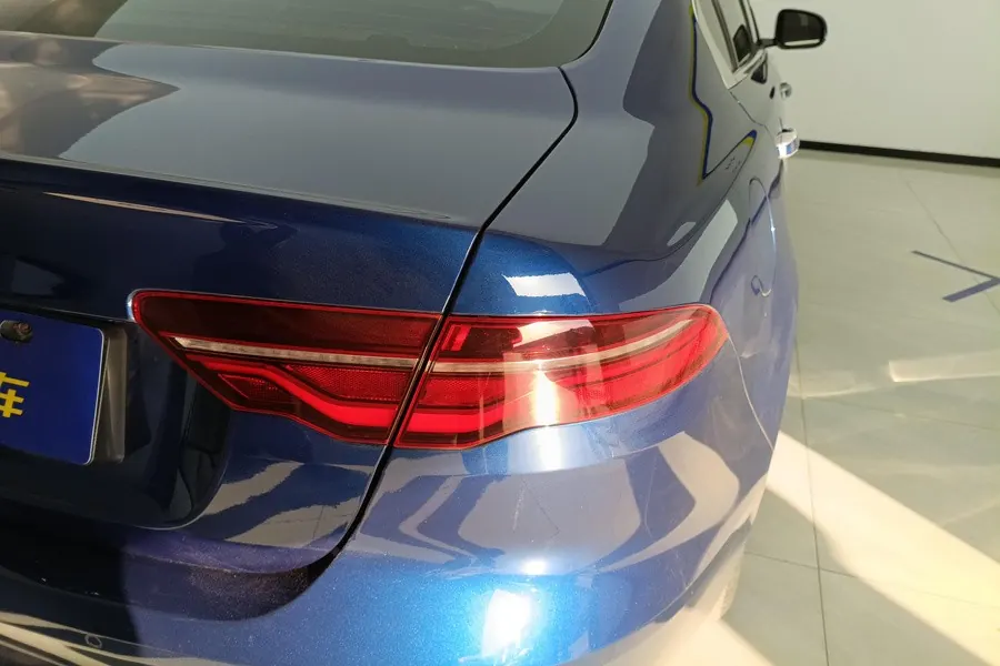 Jaguar 2021 XEL 2.0T 250PS R-DYNAMIC S Enterprising Sports Edition Automatic Gear 3