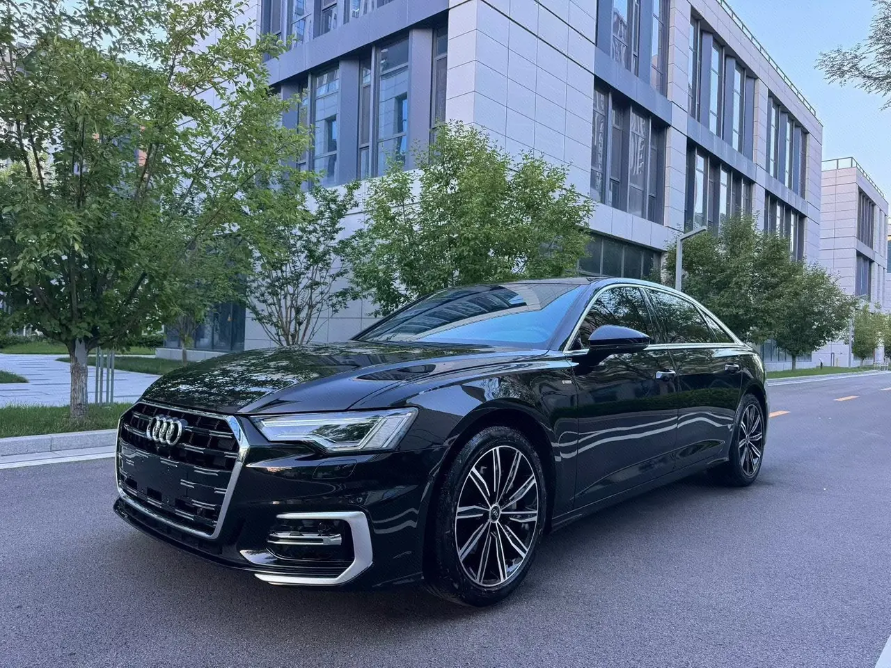 Open image lightbox: Audi 2022 A6L 2.0TFSI 45TFSI Selected Dynamic Automatic