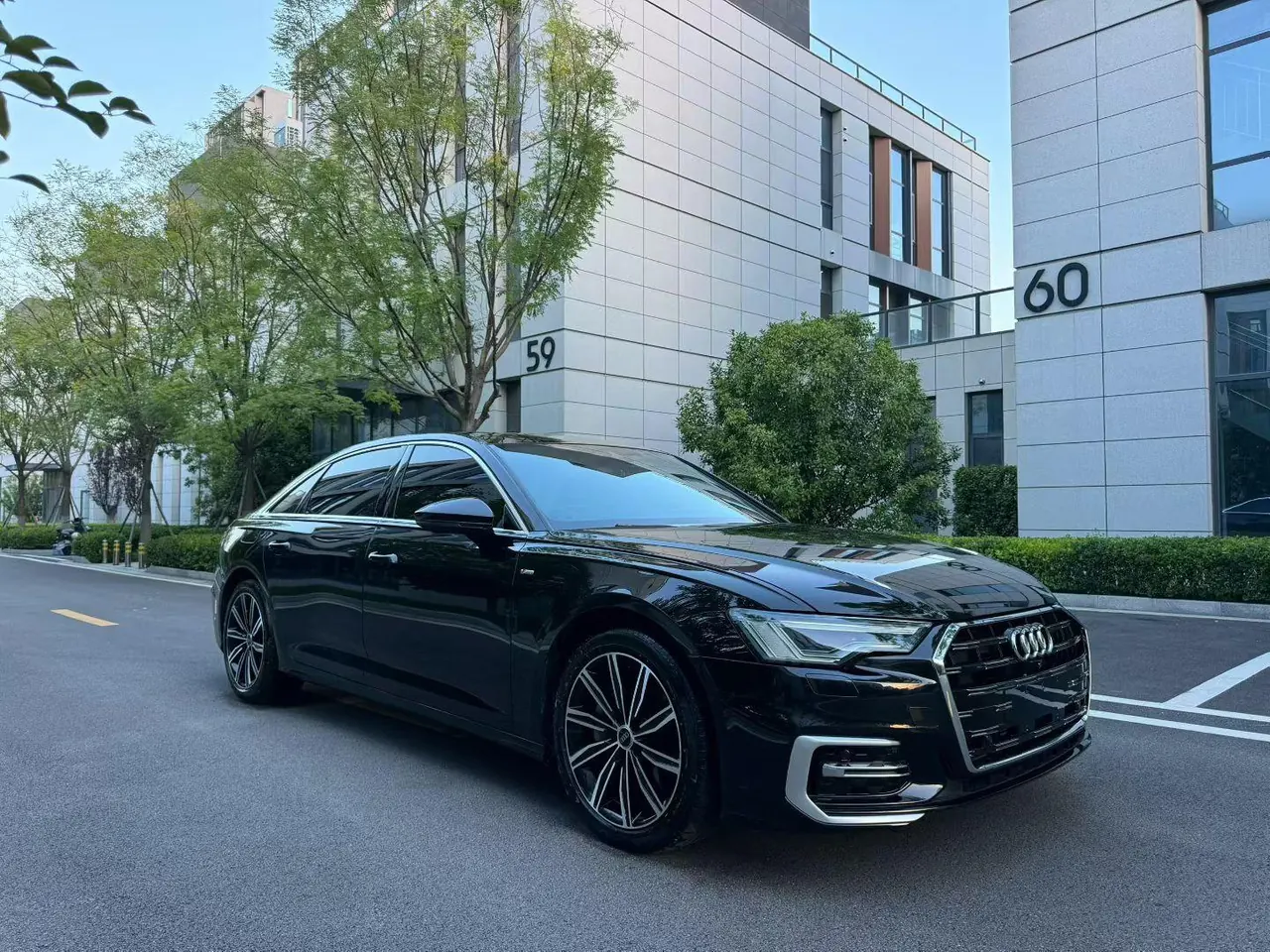 Audi 2022 A6L 2.0TFSI 45TFSI Selected Dynamic Automatic 3