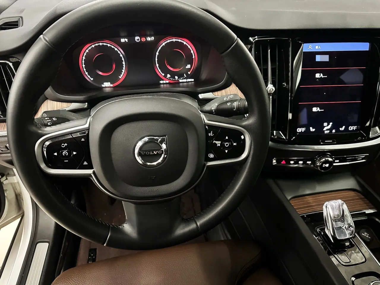 Volvo V60 (Imported) 2022 V60 48V 2.0T B5 Zhiyuan Deluxe Edition Automatic Gear 13