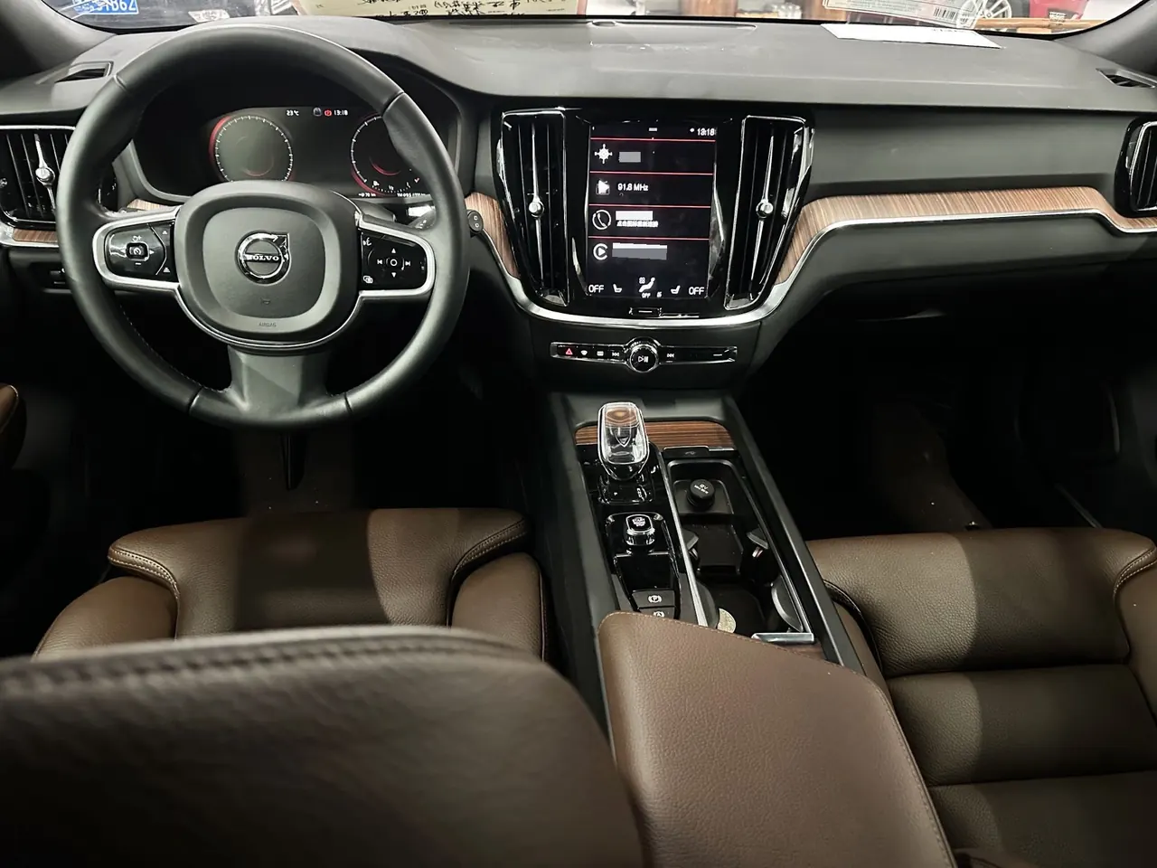 Volvo V60 (Imported) 2022 V60 48V 2.0T B5 Zhiyuan Deluxe Edition Automatic Gear 9