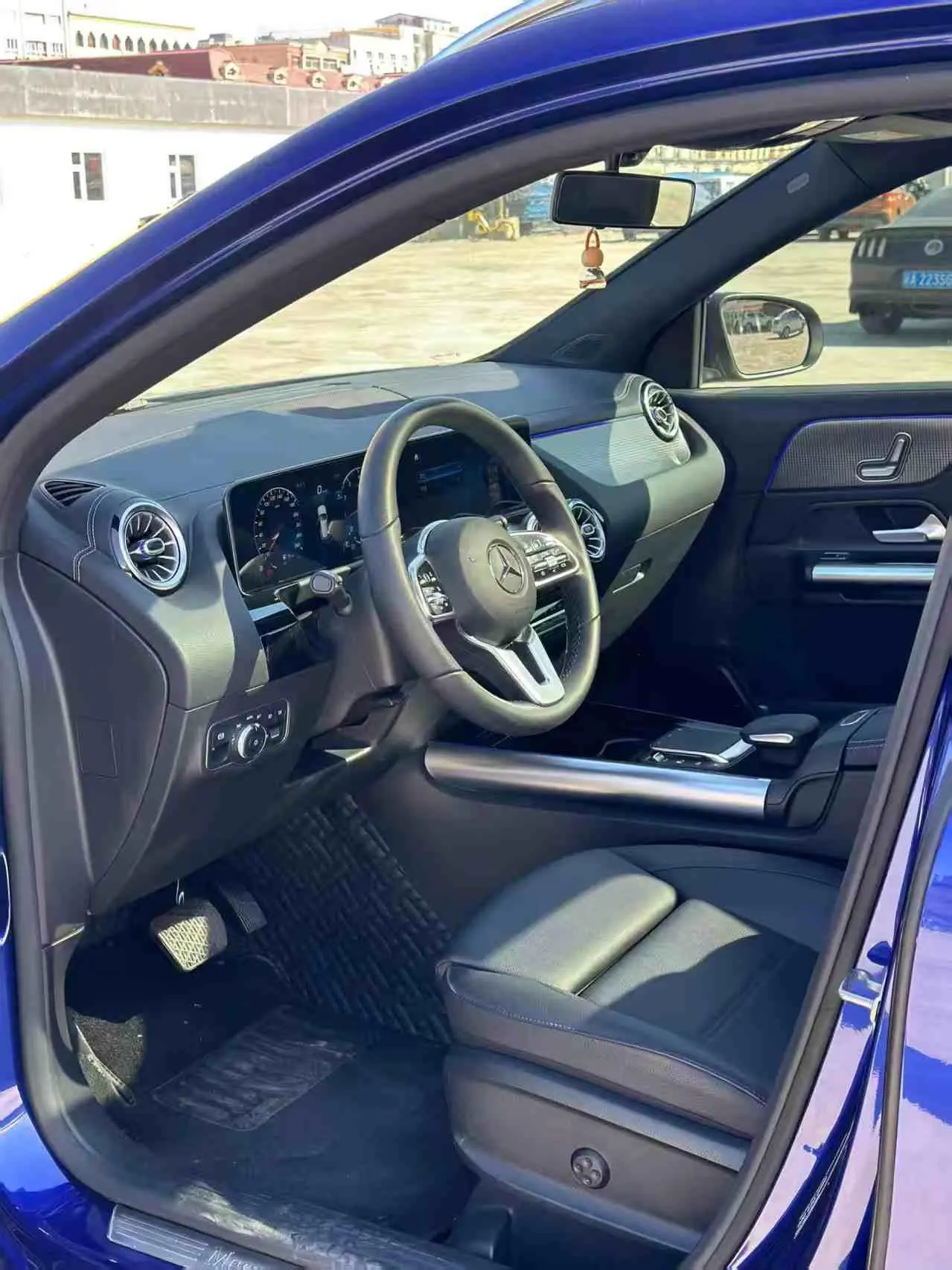Mercedes Benz 2020 GLA 200 1.3T automatic gear 3