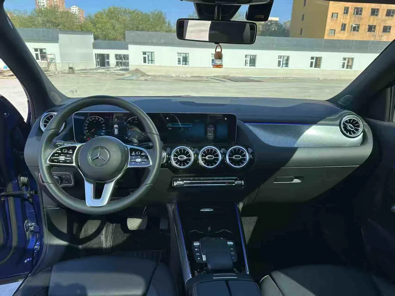 Mercedes Benz 2020 GLA 200 1.3T automatic gear 4
