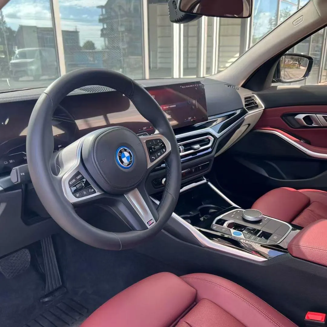 BMW 2022 i3 eDrive 35L automatic gear 3