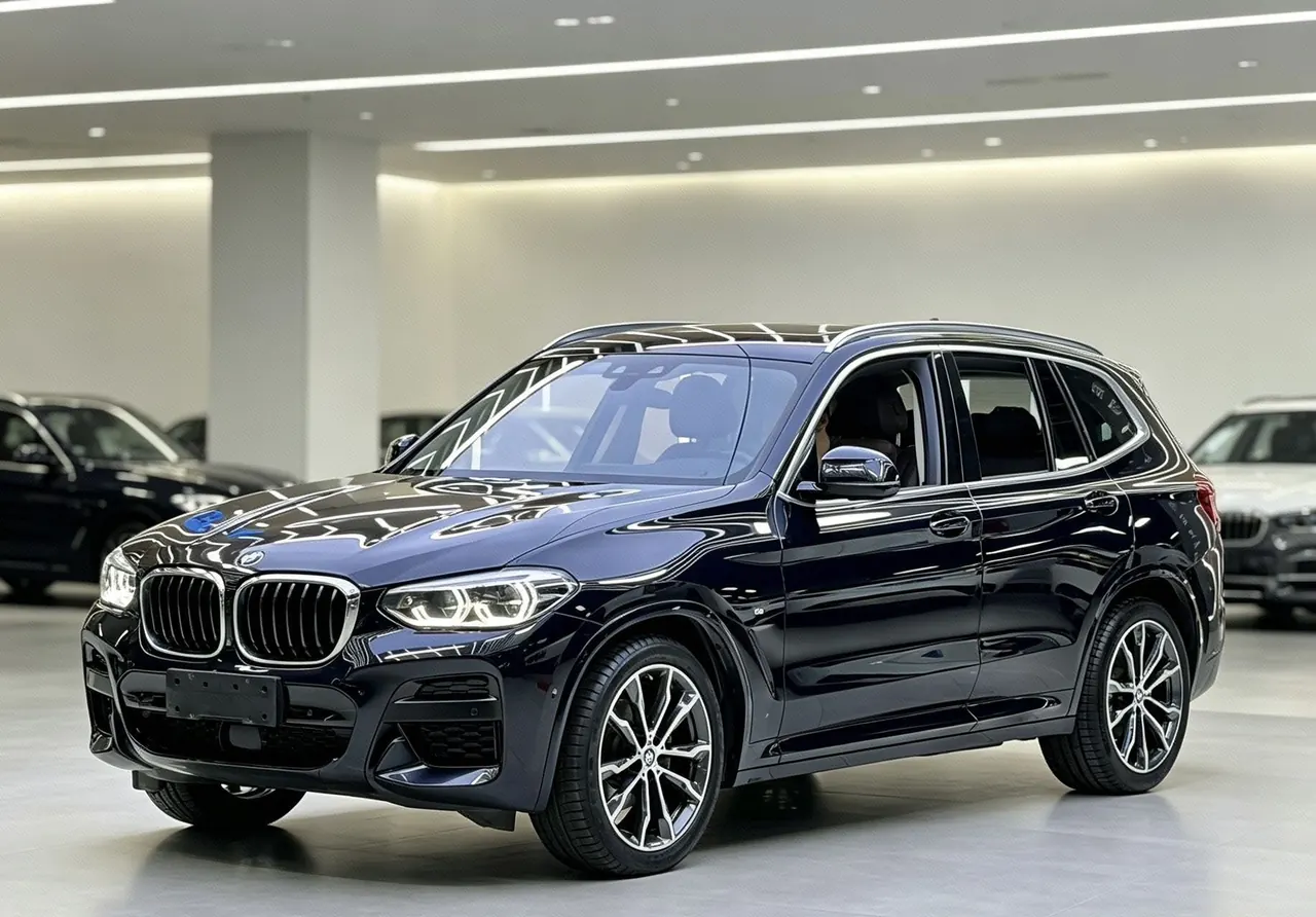 Открыть галерею: BMW 2020 X3 xDrive30i 2.0T Leading M Sports Suit Automatic Gear