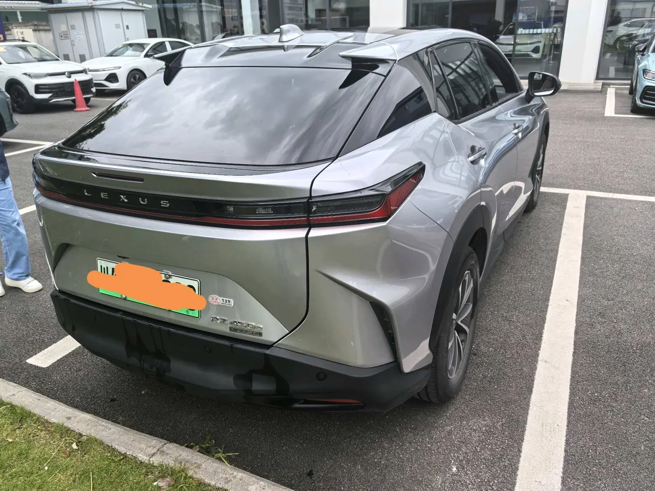 Lexus RZ New Energy (Imported) 2023 RZ 450e Four-wheel Drive Vertical Edition Automatic Gear 4