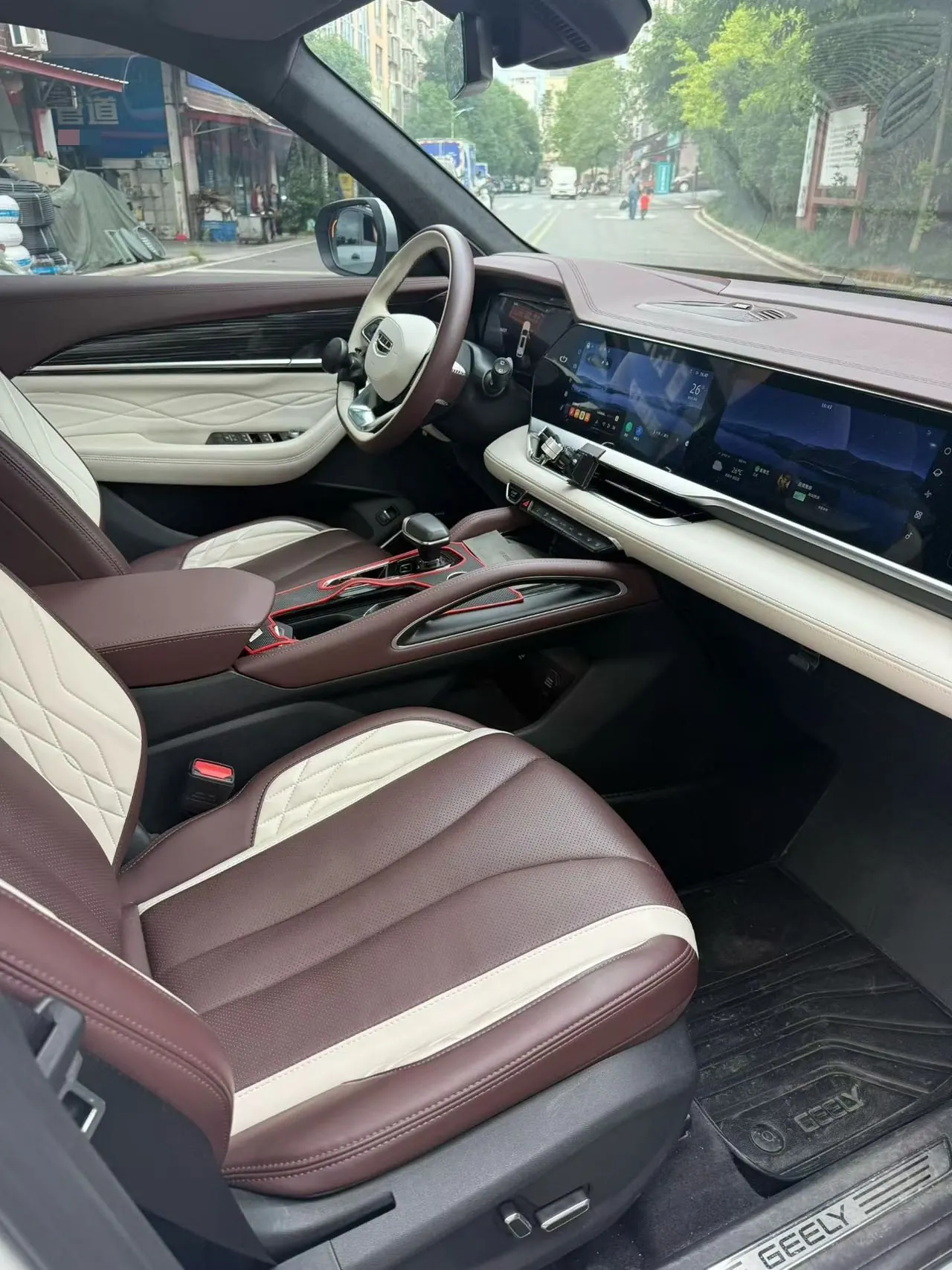 Geely 2021 XingyueL (Monjaro) 2.0TD EVO Two-Drive Flagship Automatic Gear 3