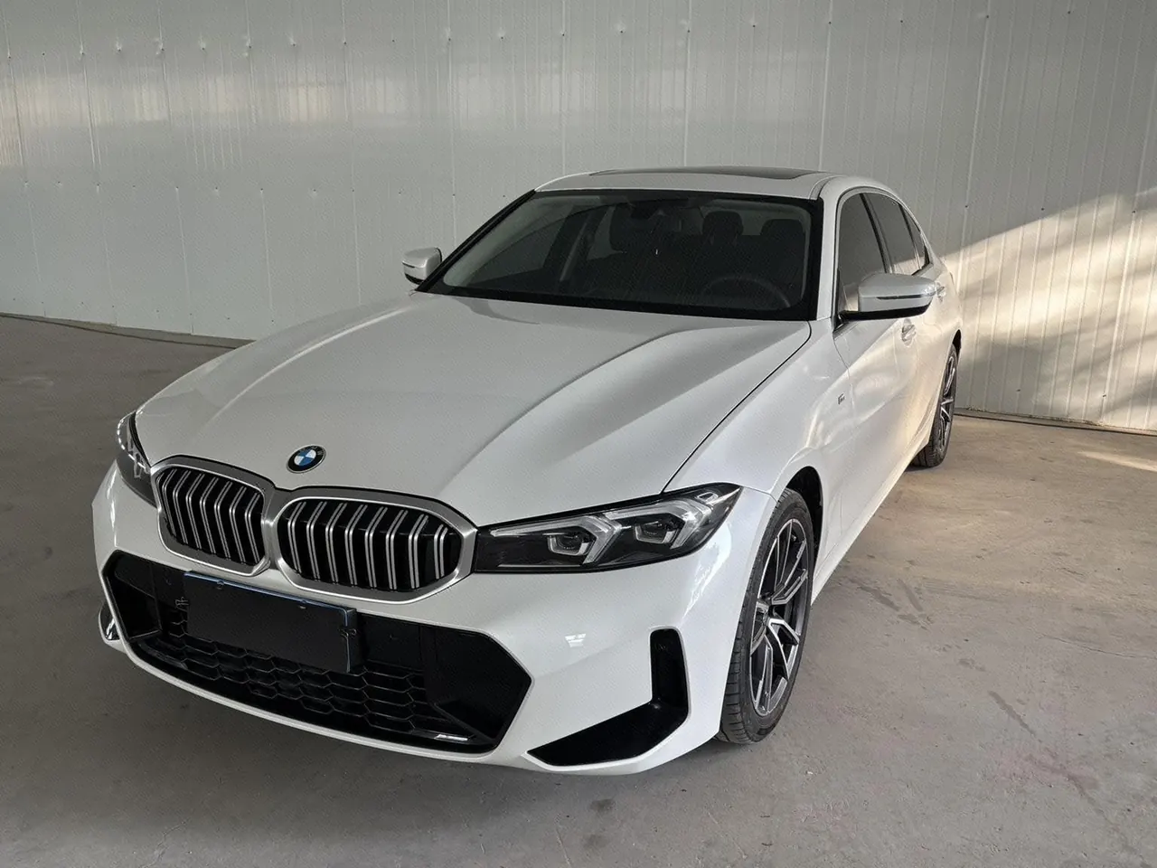Open image lightbox: BMW 3 Series 2023 320Li 2.0T M Sports Suit Automatic Gear
