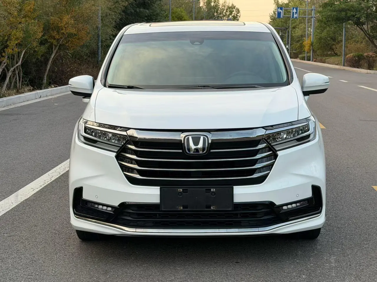 Honda 2022 Odyssey Hybrid 2.0 Stepless Sharp and Glory Edition Automatic Gear 2