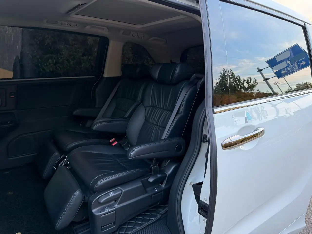 Honda 2022 Odyssey Hybrid 2.0 Stepless Sharp and Glory Edition Automatic Gear 4
