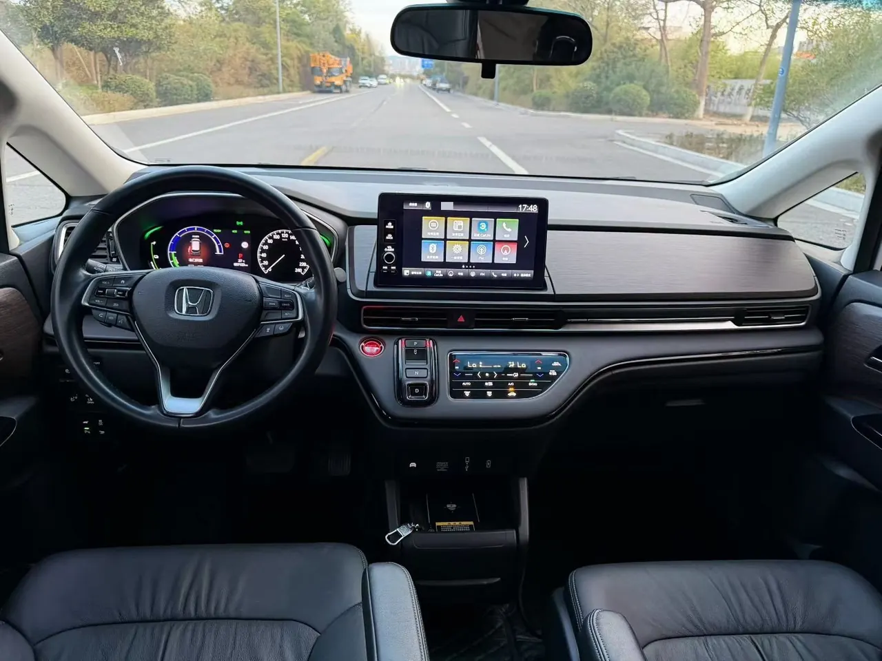 Honda 2022 Odyssey Hybrid 2.0 Stepless Sharp and Glory Edition Automatic Gear 5