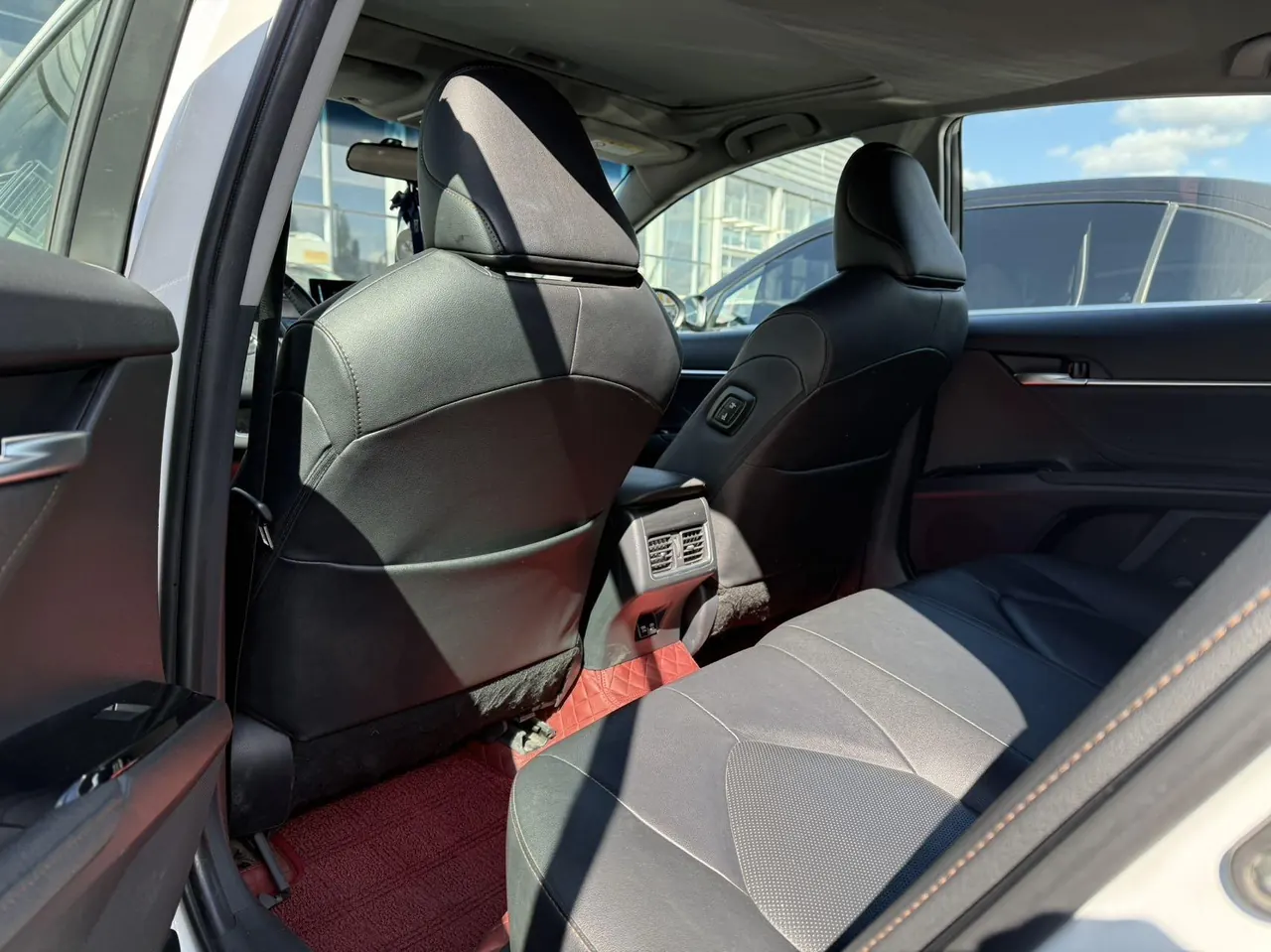 Toyota 2022 Camry 2.0GVP Stepless Leading Edition Automatic Gear 5