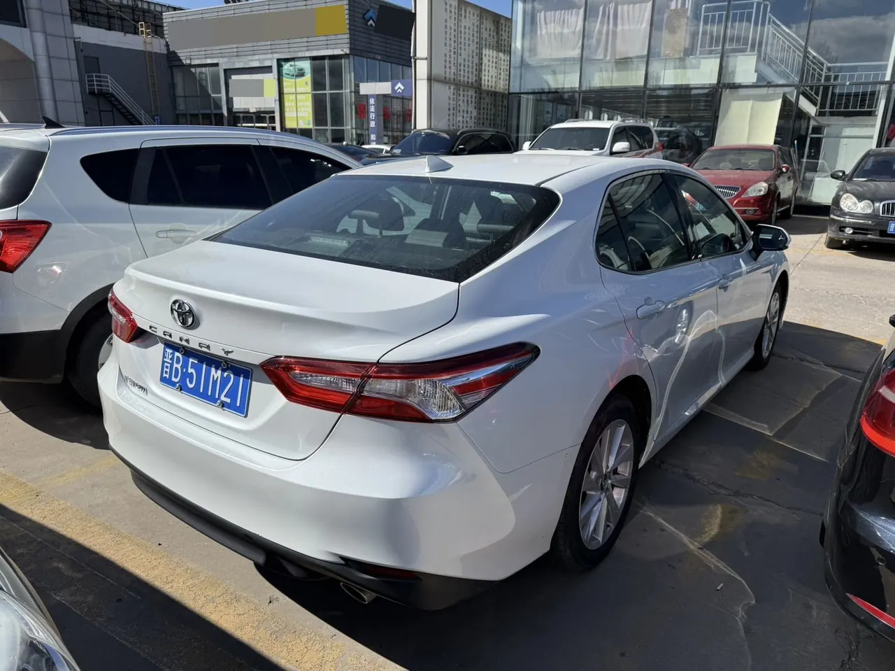 Toyota 2022 Camry 2.0GVP Stepless Leading Edition Automatic Gear 9