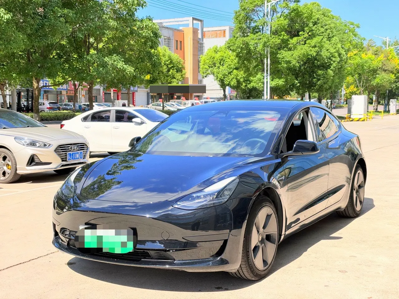 Открыть галерею: Tesla 2022 Model 3 rear-wheel drive version of automatic transmission