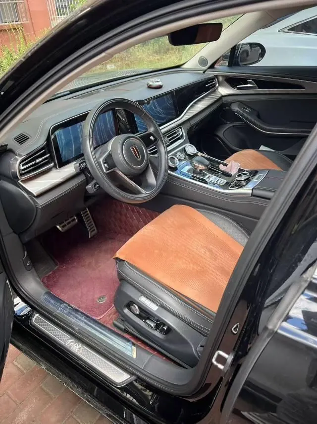 HongQi 2020 H9 48V 2.0T Zhilian Flag Edition Automatic Gear 5