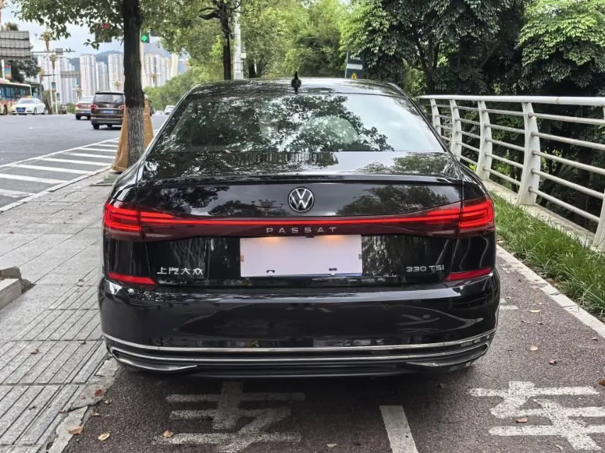 Volkswagen 2022 Passat 2.0TSI 330TSI Elite Edition Automatic 8