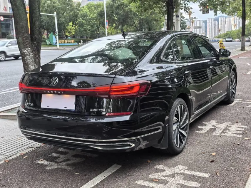 Volkswagen 2022 Passat 2.0TSI 330TSI Elite Edition Automatic 9