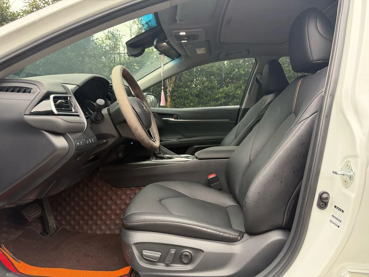 Toyota 2021 Camry 2.0G Stepless Deluxe Edition Automatic Gear 9