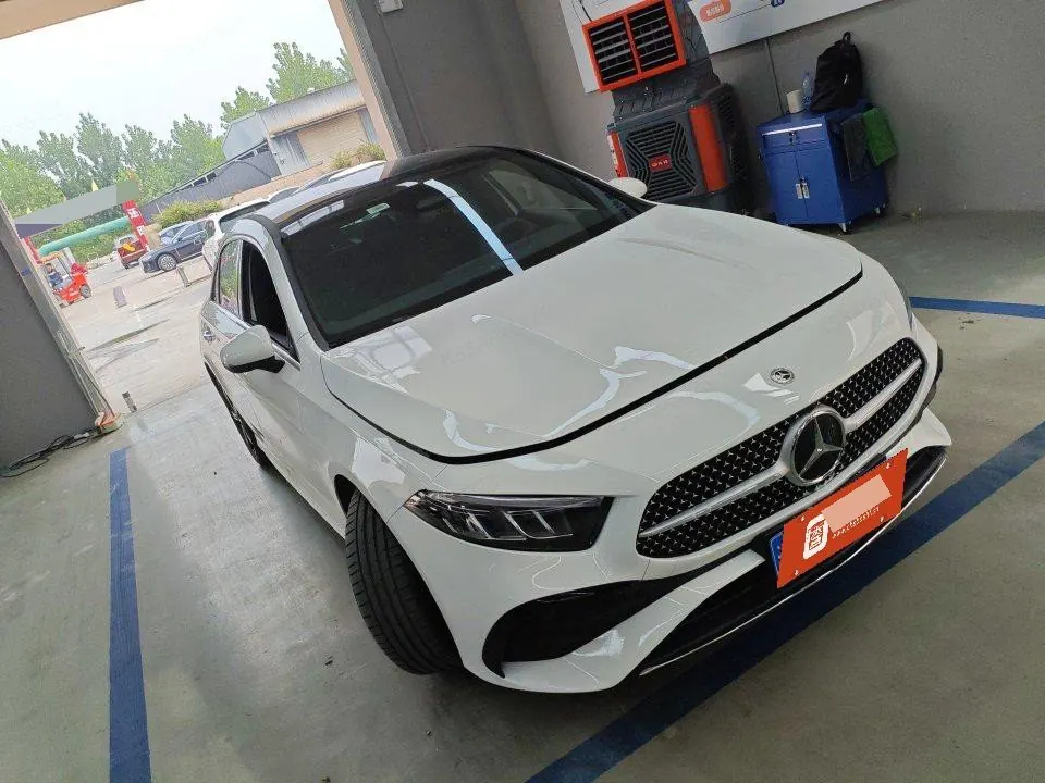 Mercedes Benz Class A 2023 A 200 L 1.3T Fashion Automatic Gear 3