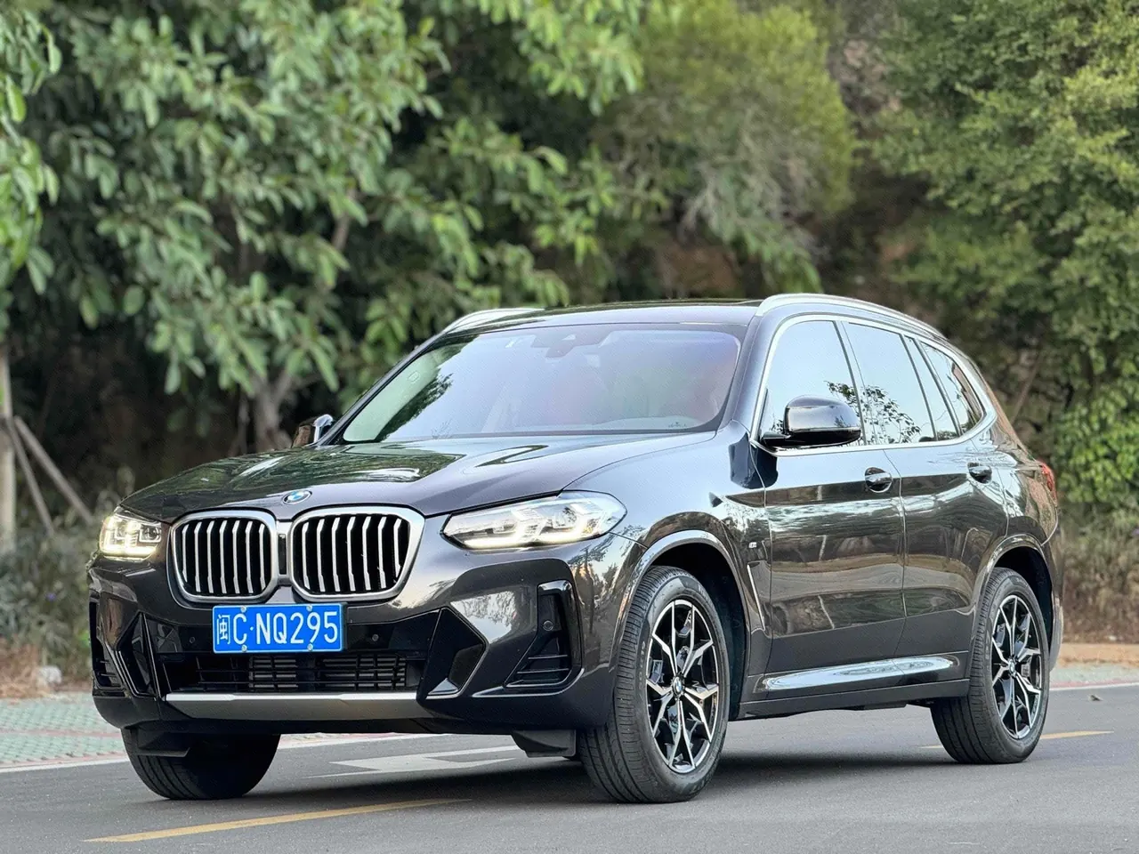 Открыть галерею: BMW 2022 X3 xDrive25i 2.0T M sports suit automatic gear