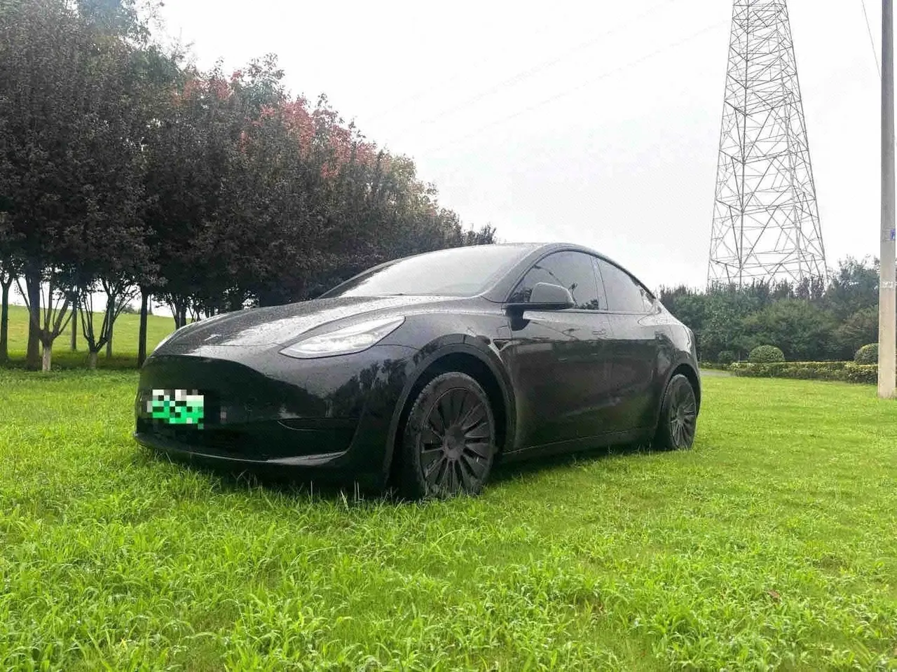 Open image lightbox: Tesla 2022 Model Y rear-wheel drive version (facelift) automatic gear