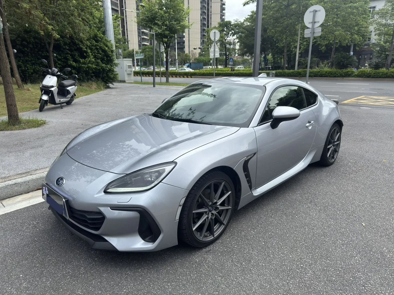 Открыть галерею: Subaru BRZ (Imported) 2022 BRZ 2.4 Manual