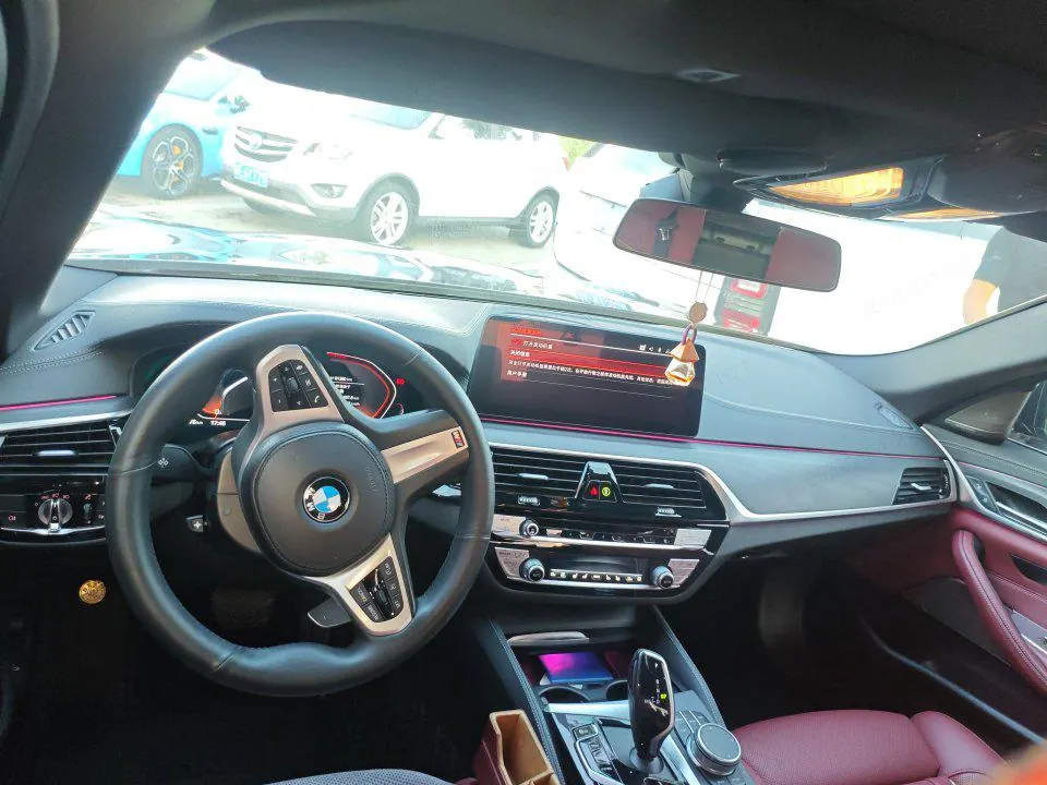 BMW 5 Series 2022 530Li 2.0T Exclusive M Sports Suit (Modified) Automatic Gear 3