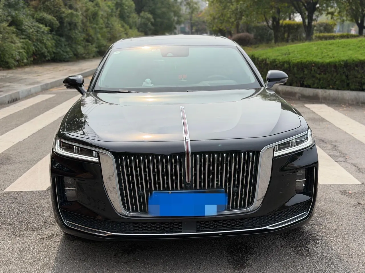 HongQi 2022 H9 3.0T Zhilian Flag Collar Four-seat Automatic Gear 2