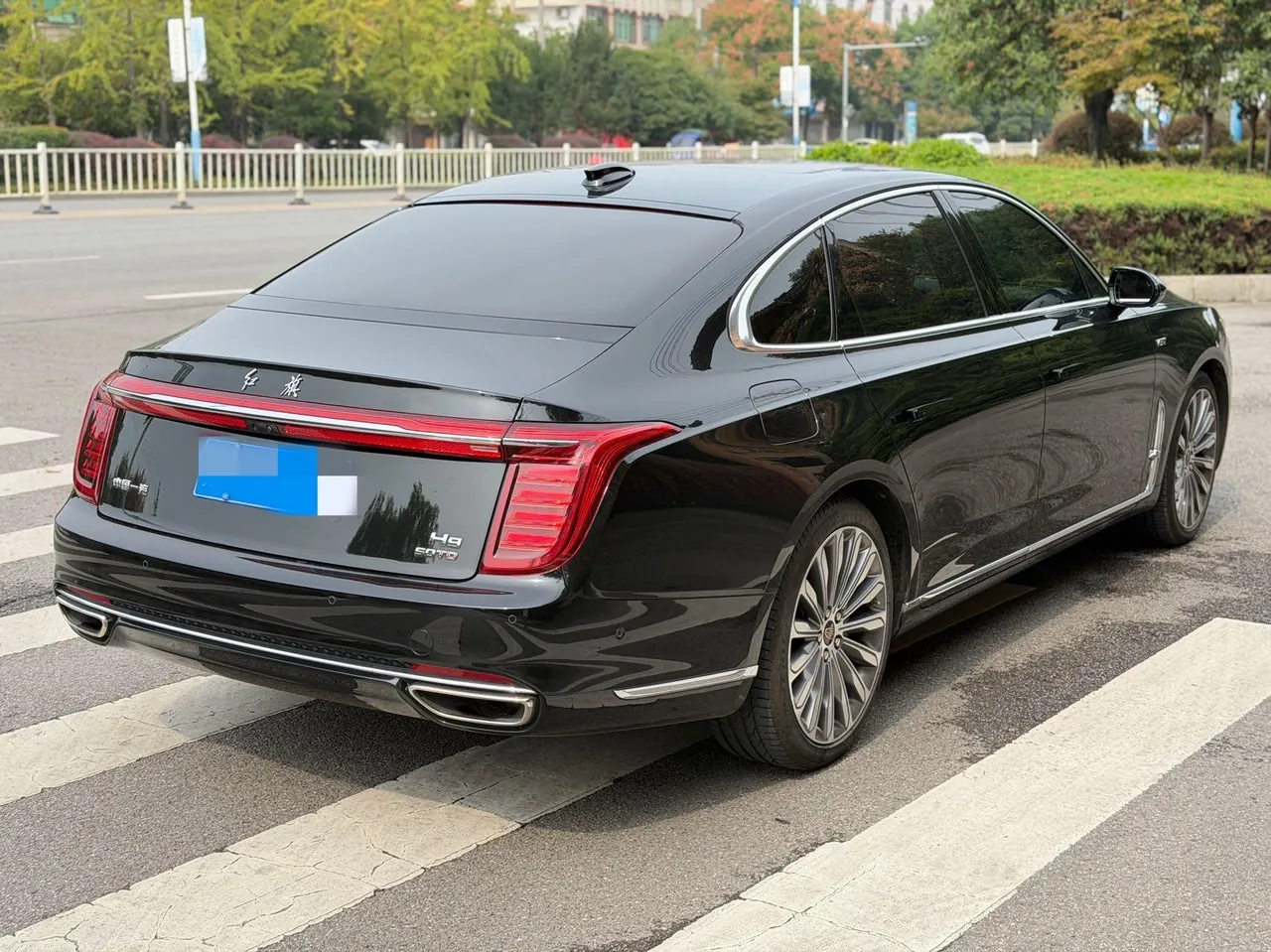 HongQi 2022 H9 3.0T Zhilian Flag Collar Four-seat Automatic Gear 4