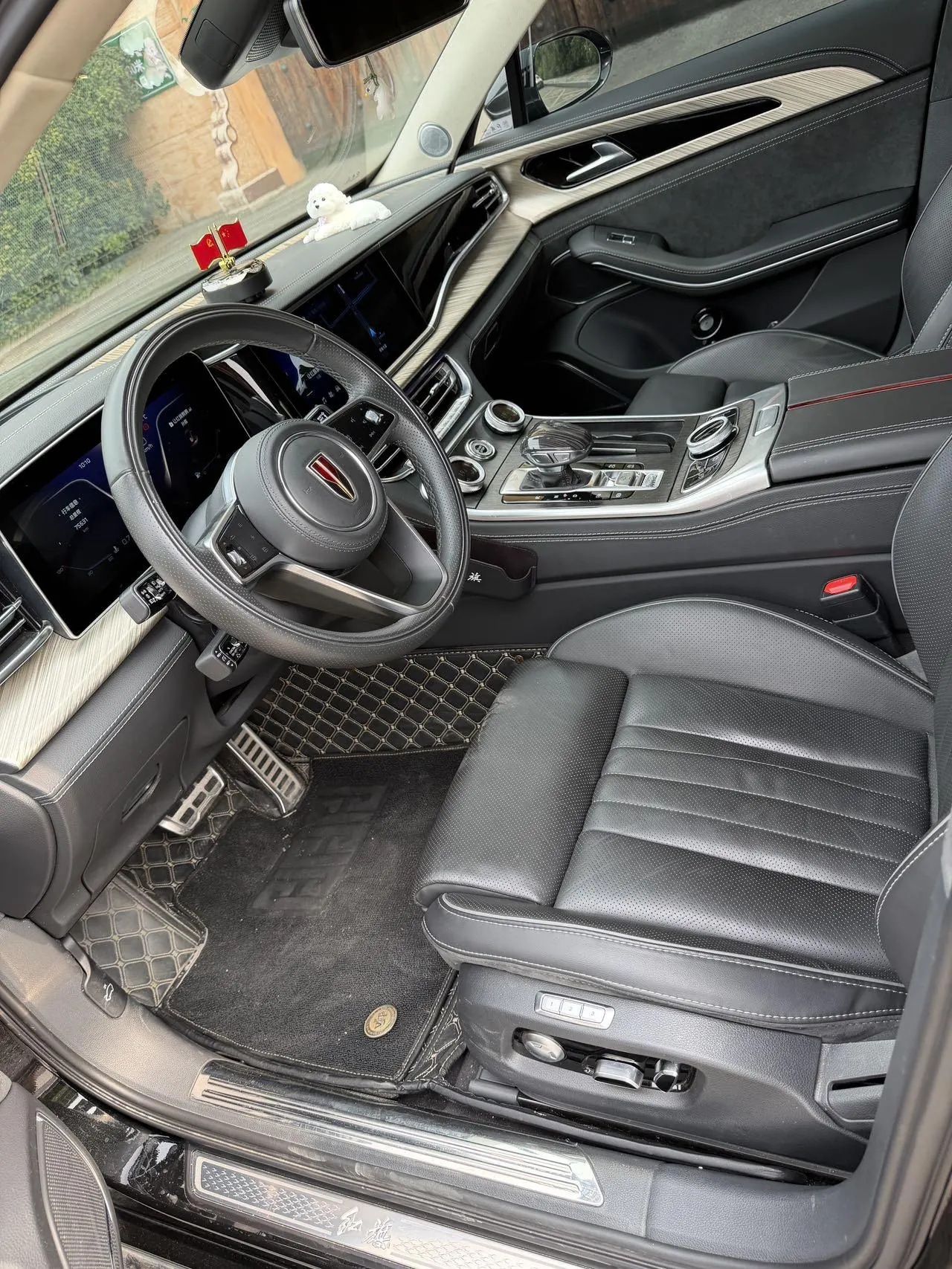 HongQi 2022 H9 3.0T Zhilian Flag Collar Four-seat Automatic Gear 8