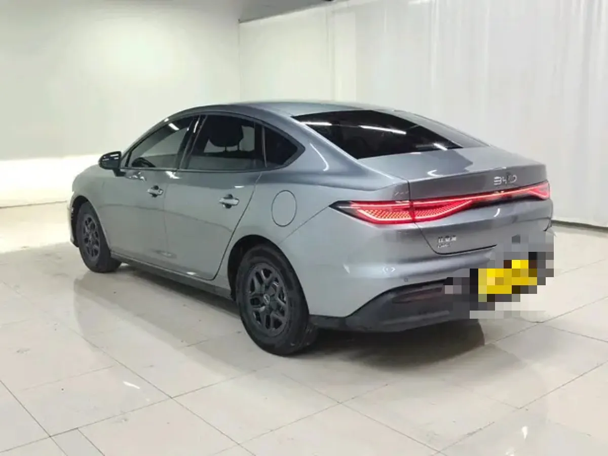 BYD 2025 seals 05 DM-i 1.5 stepless smart driving version 55KM luxury automatic gear 5