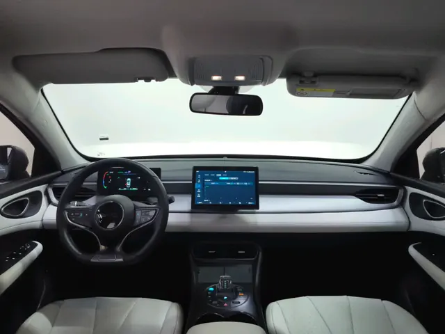 BYD 2025 seals 05 DM-i 1.5 stepless smart driving version 55KM luxury automatic gear 9