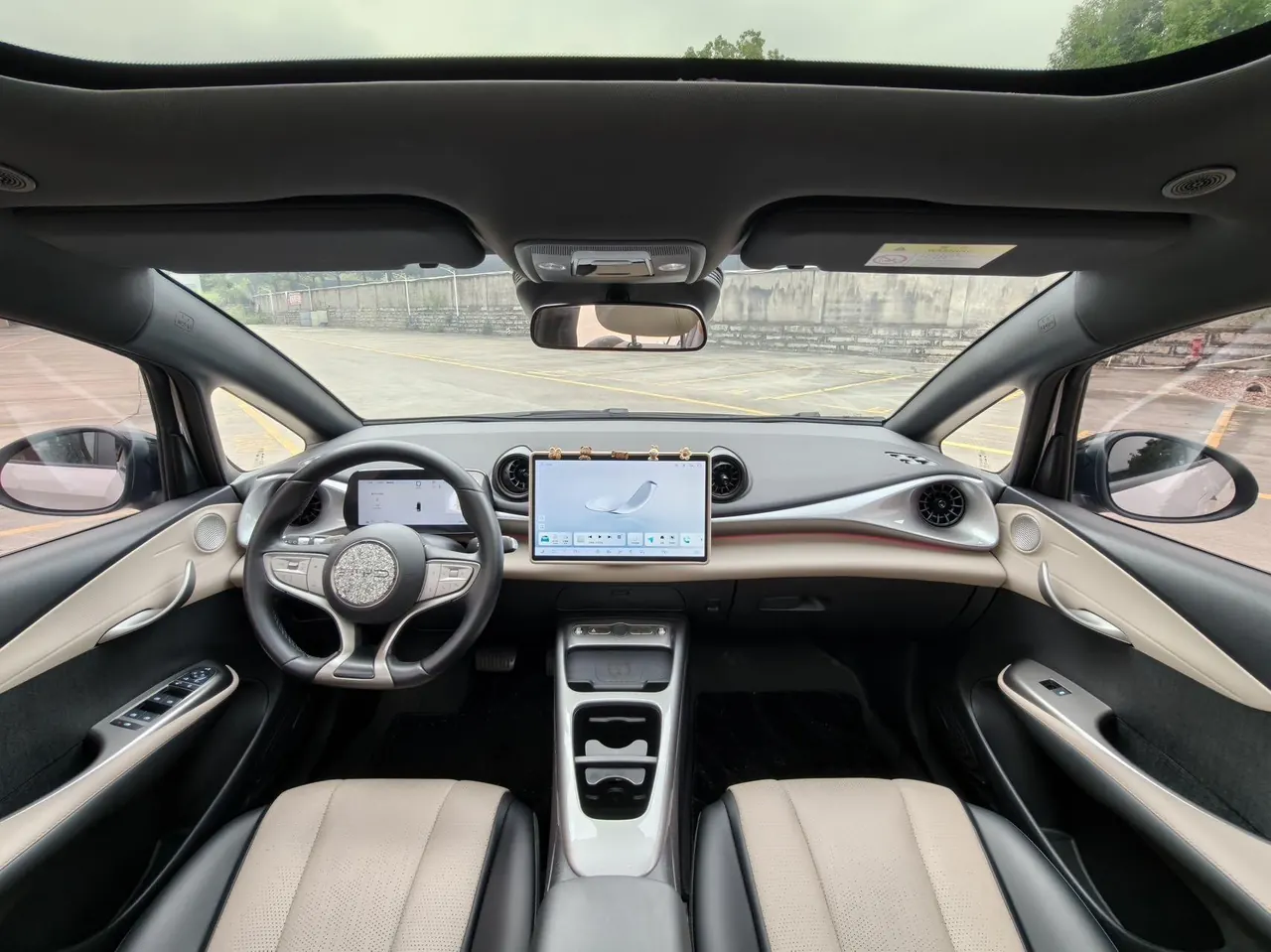 BYD 2025 Dolphin Smart Driving 410km Fashion Automatic Gear 8