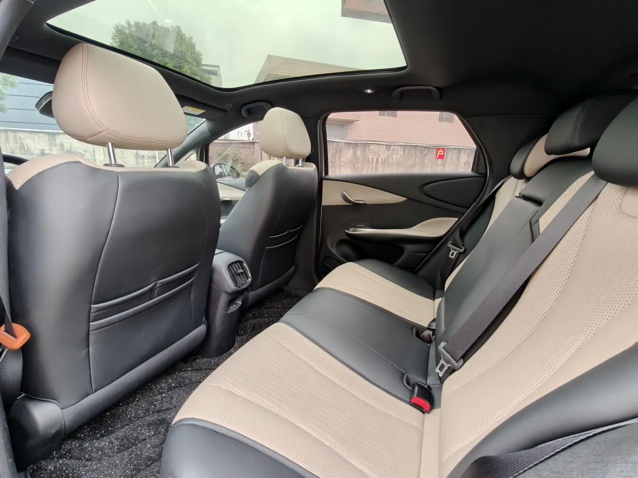BYD 2025 Dolphin Smart Driving 410km Fashion Automatic Gear 9