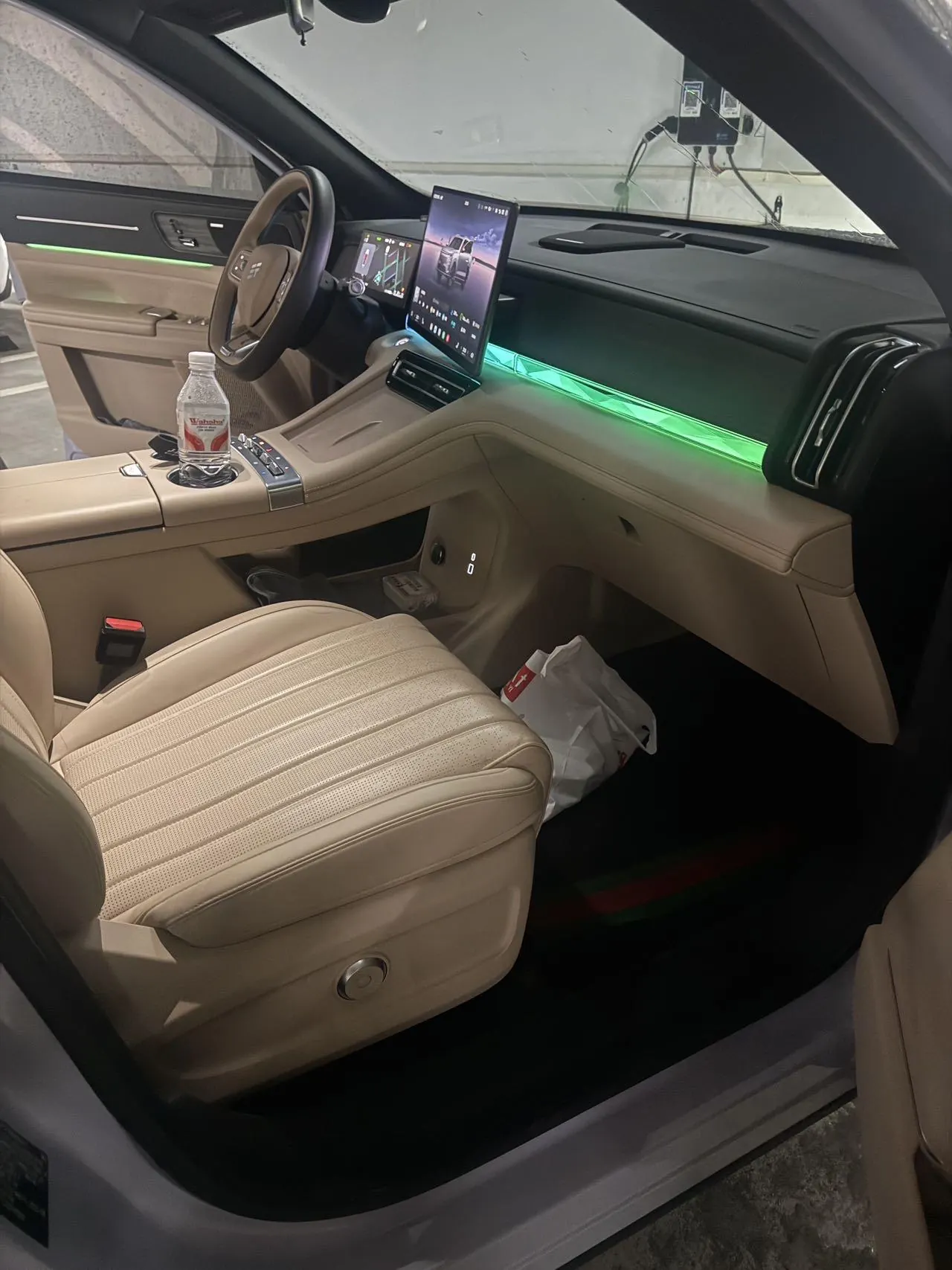 Jetour 2025 Shanhai L7 PLUS 1.5T 220km Flagship 7-seat Automatic Gear 5