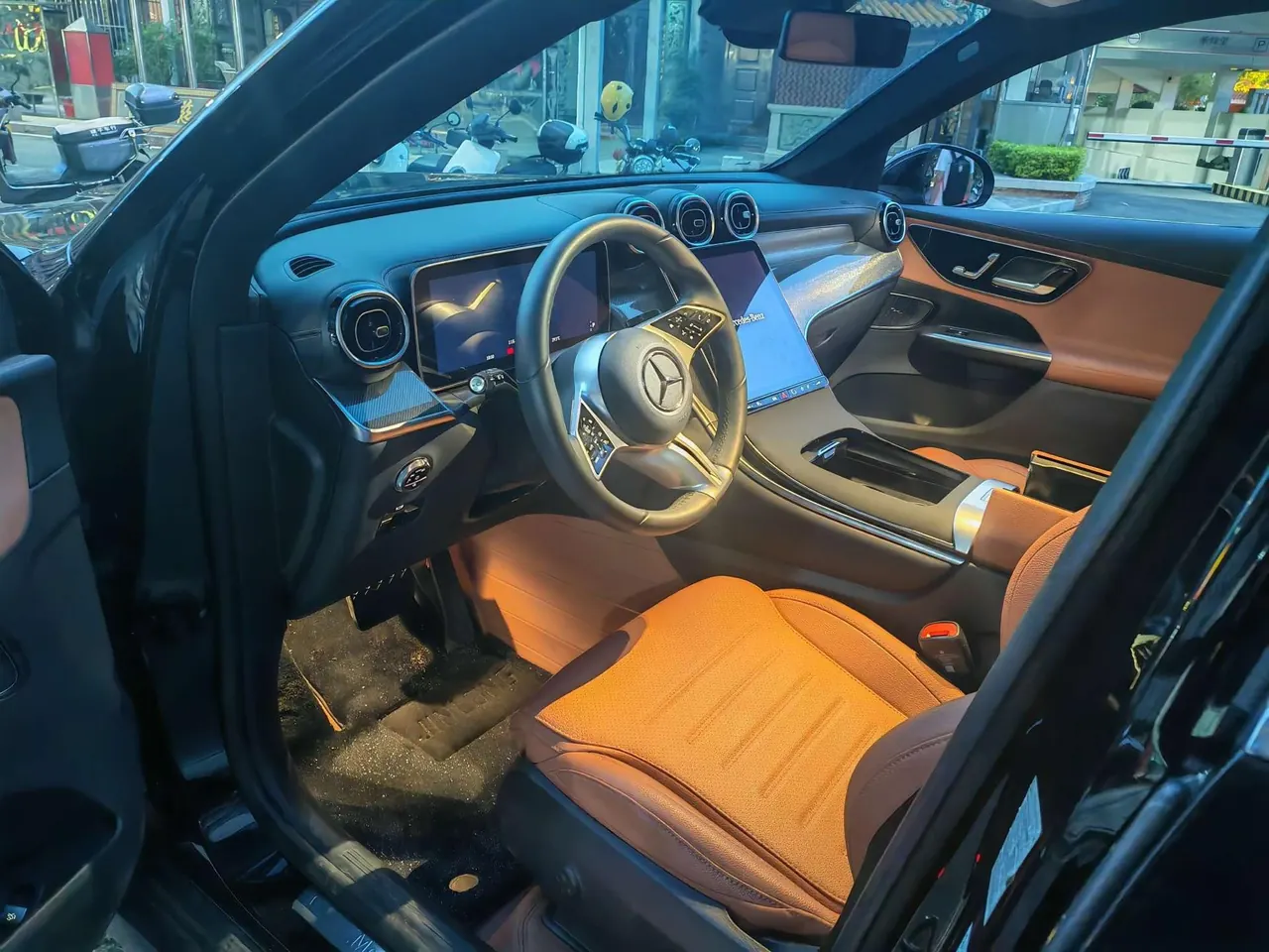 Mercedes Benz 2025 GLC 260 L 4MATIC 48V 2.0T Dynamic (Modified) Automatic Gear 2