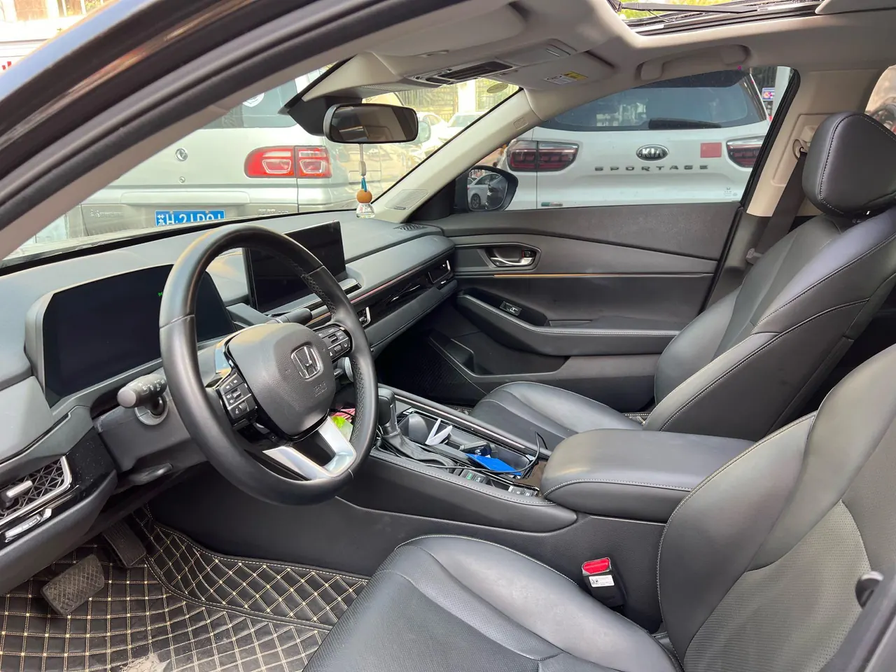 Honda 2025 INSPIRE (Yingshi Pai) 1.5T Stepless 260TURBO Ease Edition Automatic Gear 3